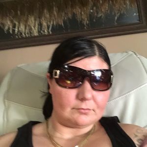 Meet your Posher, Holly